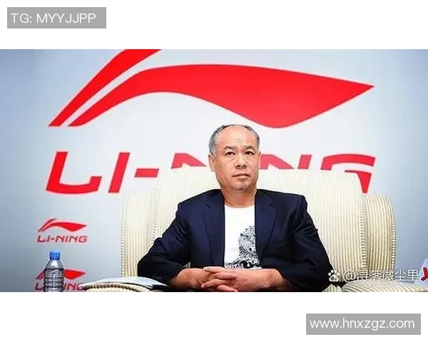 足球英杰的传奇旅程：从草根到巅峰的荣耀与奋斗故事